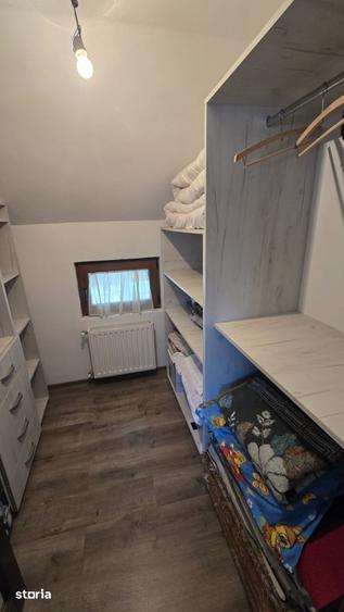 Casă cu 4 camere cu Teren 2500 Mp în Mărgineni