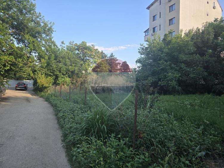Teren Construcții intravilan de 330 mp, în Militari