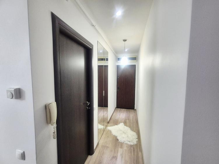 Apartament cu 3 camere decomandat în Exterior Vest