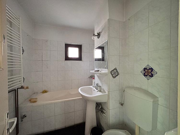 Apartament cu 2 camere decomandat, mobilat în Vest