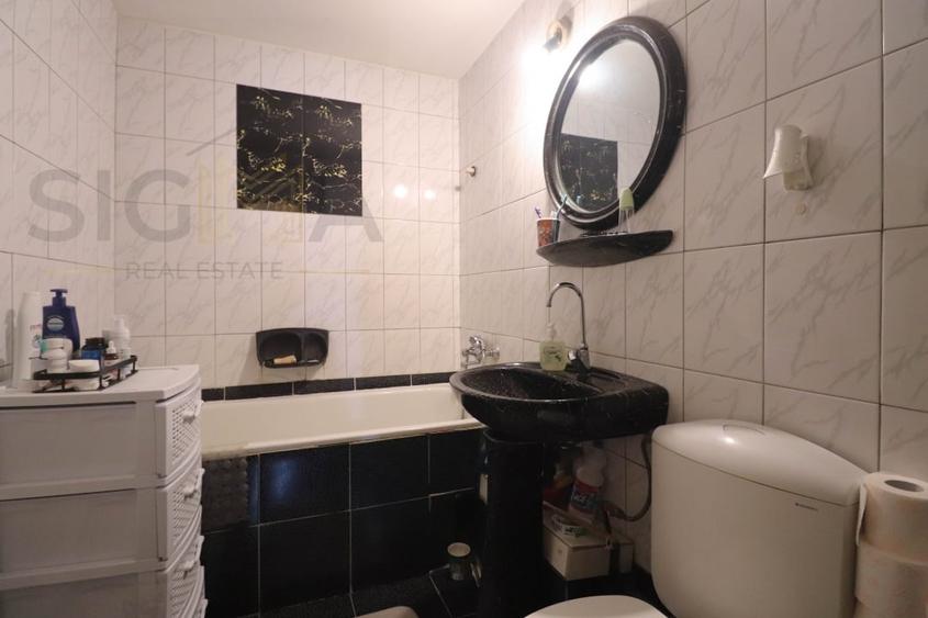Apartament cu 3 camere decomandat, mobilat în Între Lacuri