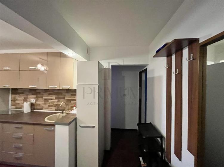 Apartament cu 2 camere decomandat, mobilat în Aradului