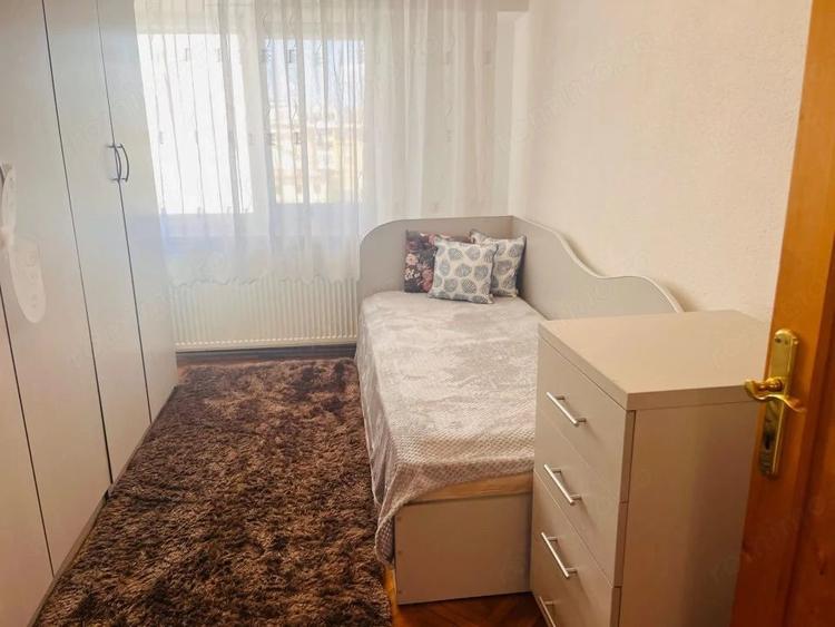 Apartament cu 3 camere decomandat în Ultracentral