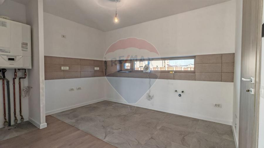 Duplex cu 4 camere cu Teren 250 Mp în Nord