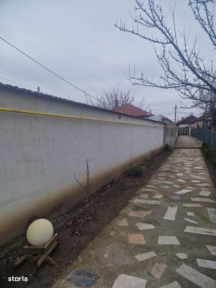 Casă cu 4 camere cu Teren 870 Mp în Mărăcineni