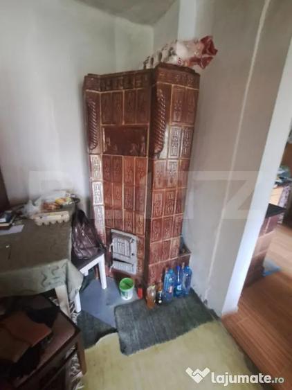 Casă cu 2 camere cu Teren 1000 Mp în Vulcan
