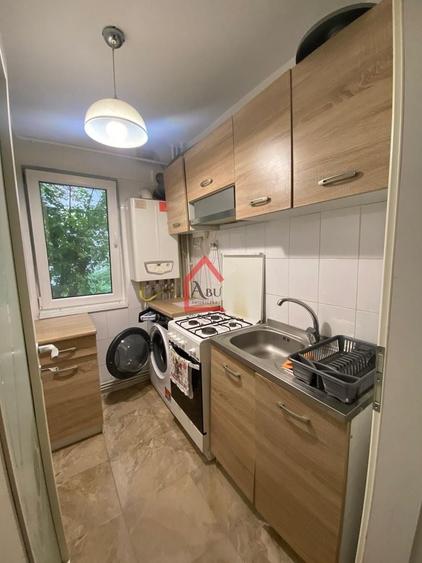 Apartament cu 2 camere decomandat, mobilat în Tătărași