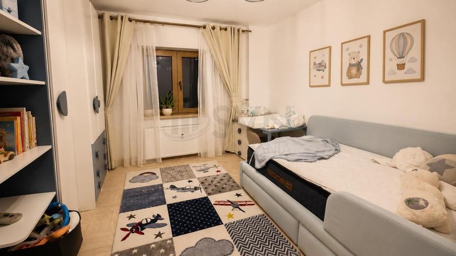 Apartament cu 4 camere semidecomandat, mobilat în Aviației