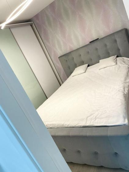 Apartament cu 3 camere decomandat în Exterior Vest