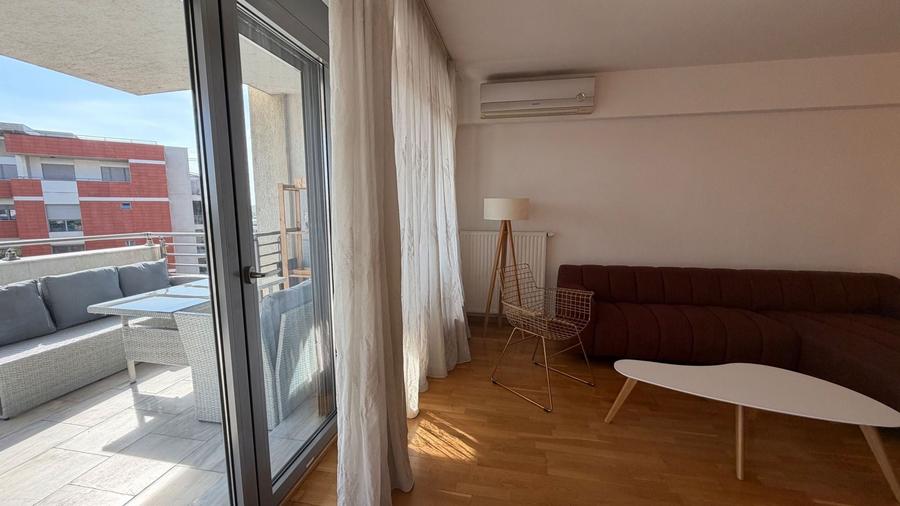 Apartament cu 3 camere, mobilat în Sisești