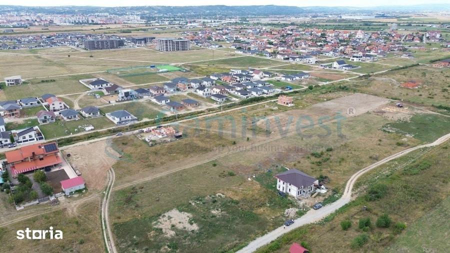 Teren de 800 mp, în Sânmartin