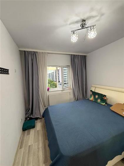 Vanzare apartament 2 camere Aparatori Patriei - 2