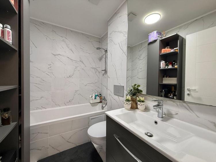 Apartament cu 2 camere semidecomandat în Ștefăneștii de Jos