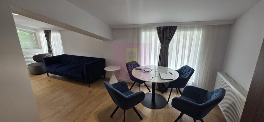Apartament cu 2 camere semidecomandat în Central