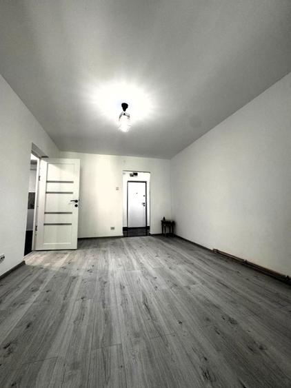 Apartament cu 3 camere decomandat în Tătărași