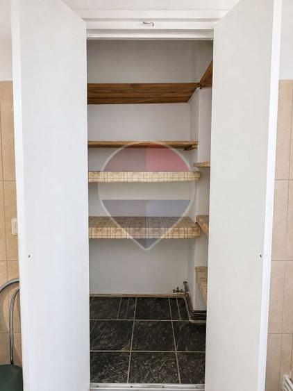 Apartament cu 3 camere în Răcădău