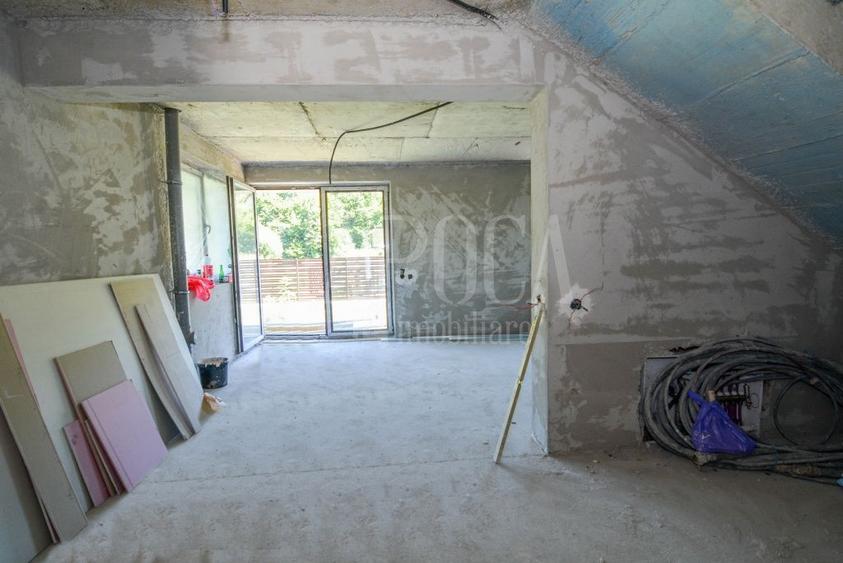 Duplex cu 4 camere cu Canalizare în Florești