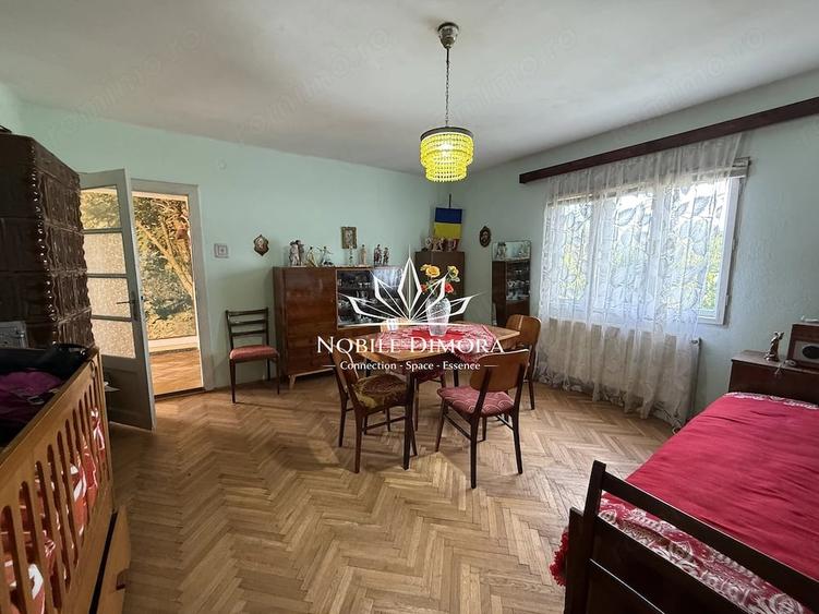 Casă cu 4 camere cu Teren 398 Mp în Central