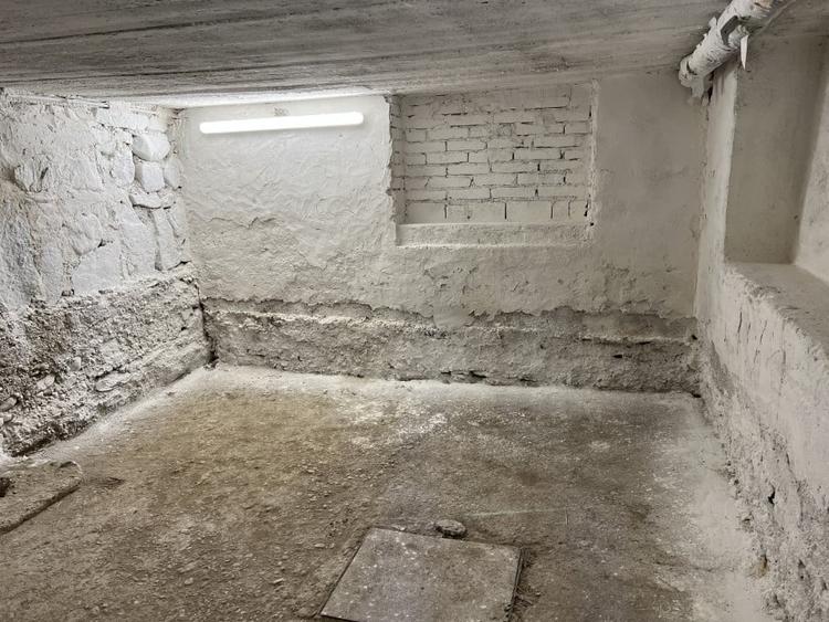Casă individuală cu 3 camere cu Canalizare în Calea Poplăcii