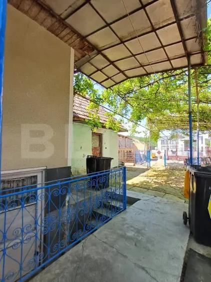 Casă cu 2 camere cu Teren 400 Mp în Turda