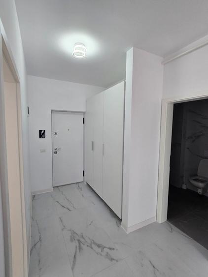 Apartament cu 2 camere semidecomandat în Petrești
