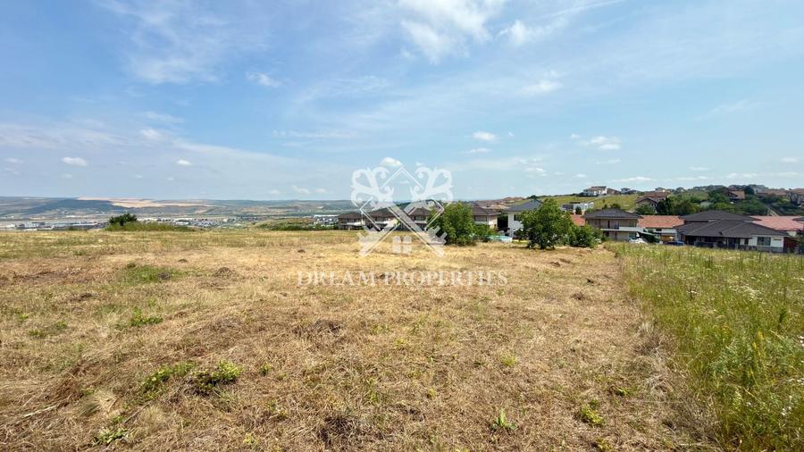 Teren agricol intravilan de 854 mp, în Dezmir