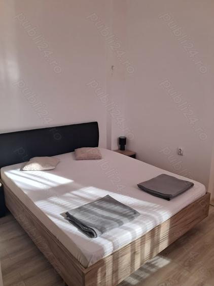 Casă cu 6 camere cu Teren 100 Mp în Blașcovici
