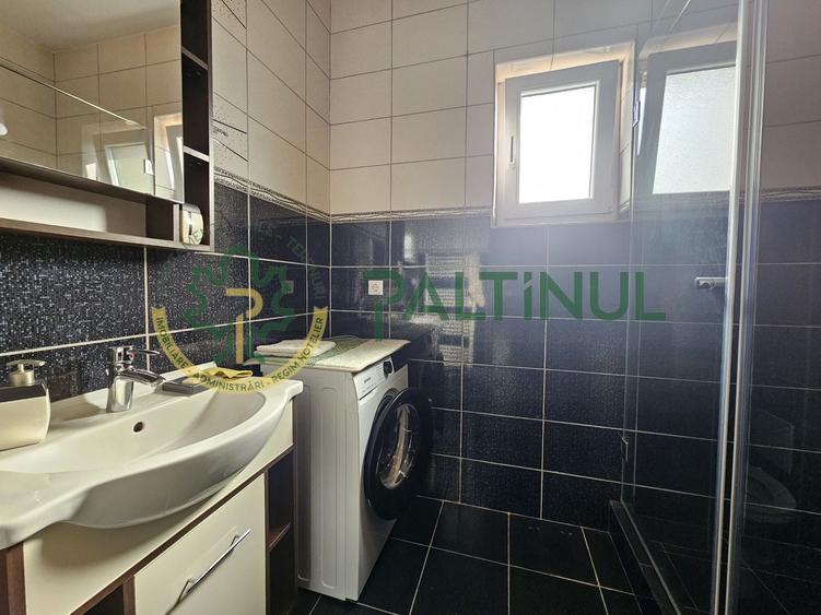 Apartament cu 3 camere decomandat, mobilat în Piața Cluj