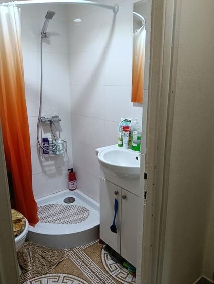Garsoniera de vanzare ultracentral Pitesti o buna investitie in orice tara p de utilizare! - 4