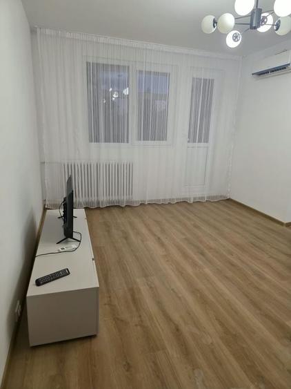 Apartament cu 2 camere semidecomandat în Domenii
