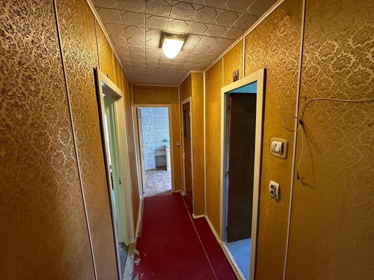 Garsonieră decomandată în Virtuții