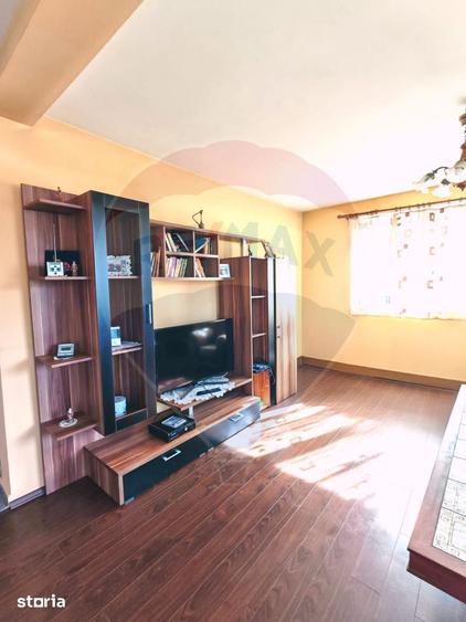 Casă cu 5 camere cu Teren 500 Mp în Hărman