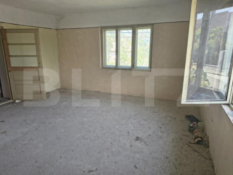 Casă cu 2 camere cu Teren 1200 Mp în Nord