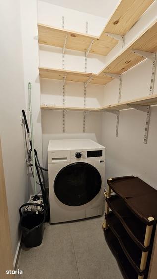 Apartament cu 2 camere decomandat în Tractorul