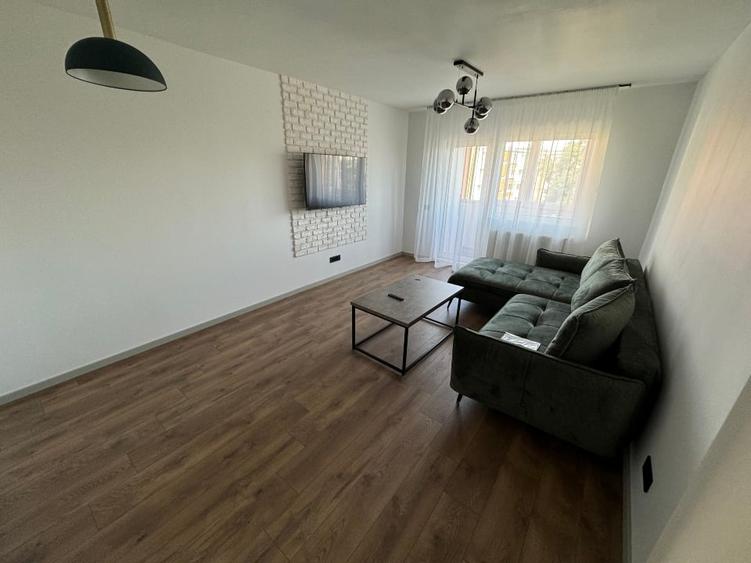 Apartament cu 3 camere decomandat în Mărăști