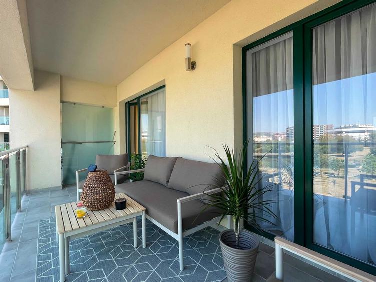 Apartament cu 2 camere semidecomandat în Coman