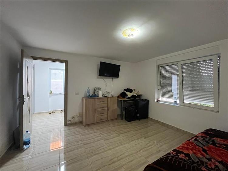 Casă individuală cu 6 camere cu Teren 2999 Mp în Ohaba-Forgaci