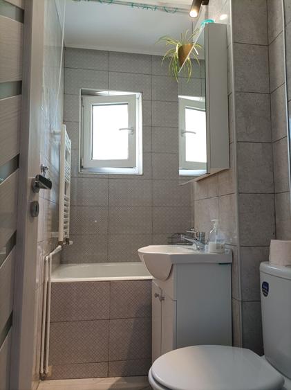 Apartament cu 3 camere semidecomandat în Hipodrom 1