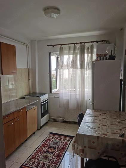Apartament cu 3 camere decomandat în Mărăști
