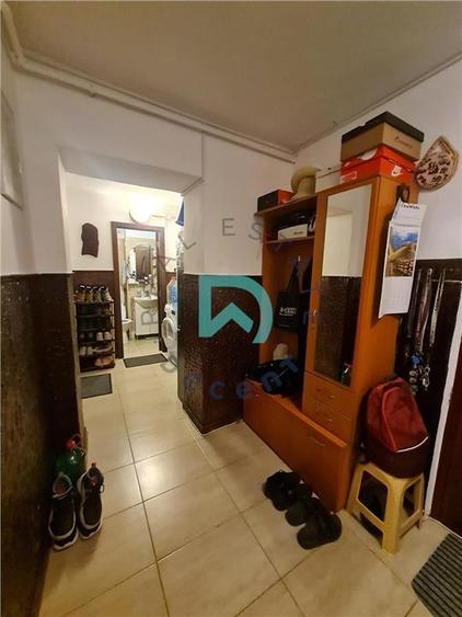 Apartament cu 3 camere decomandat, mobilat în Uzina 2