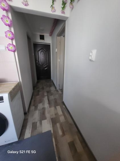 Apartament cu 2 camere decomandat în Est