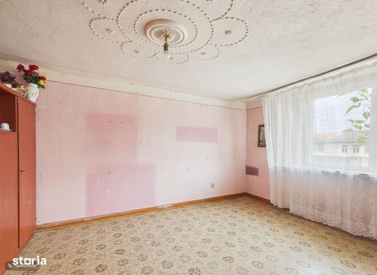 Casă cu 4 camere cu Teren 2253 Mp în Almaș