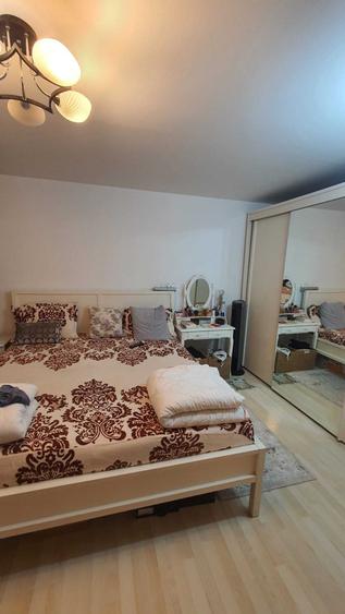 Apartament cu 3 camere decomandat în Crihala