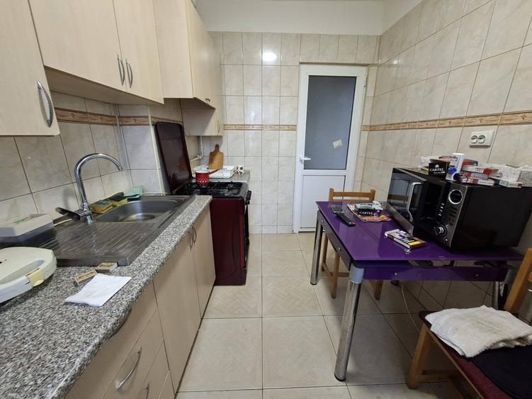 Apartament cu 2 camere semidecomandat în Nord - Spitalul Județean