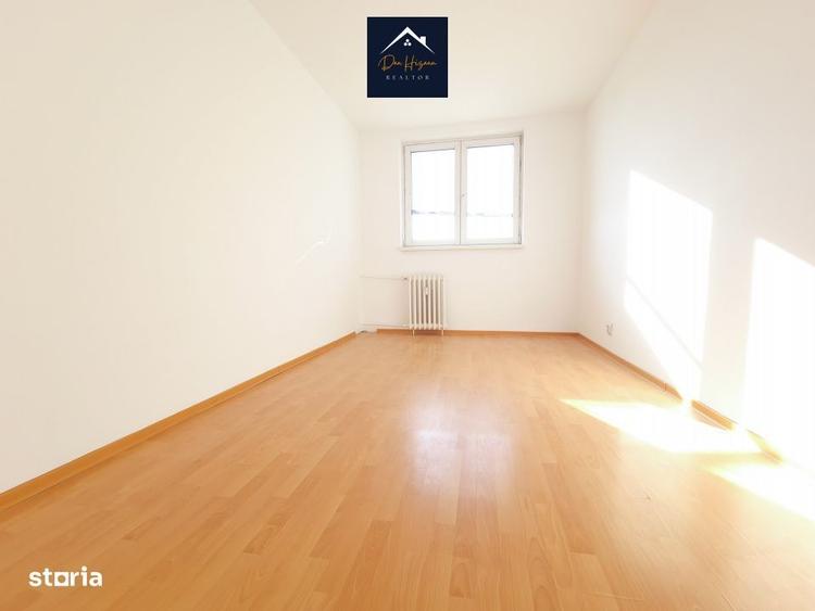 Apartament cu 3 camere decomandat în Sud