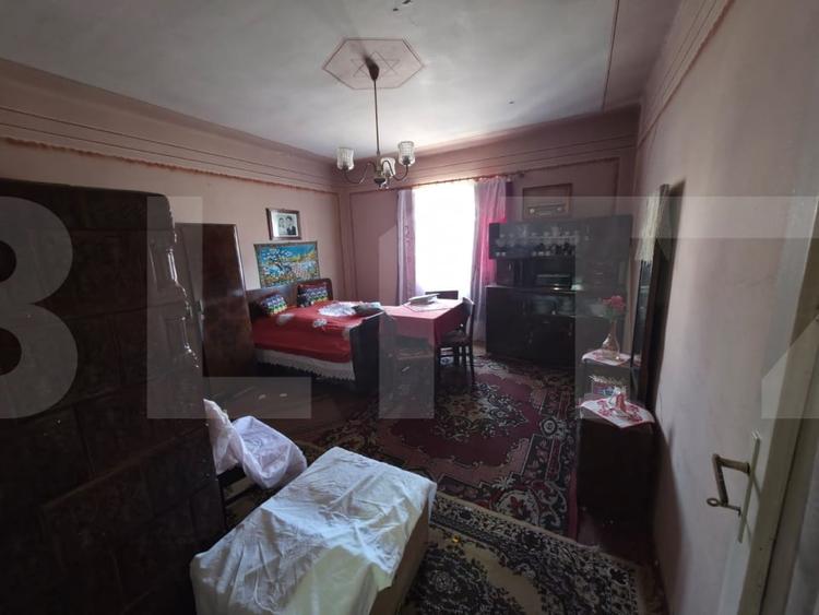 Casă individuală cu 5 camere cu Canalizare în Micfalău