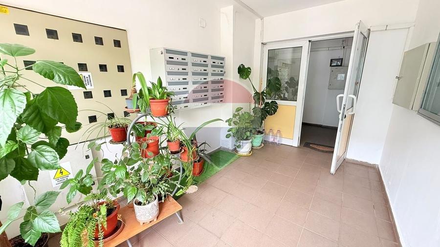 Apartament cu 2 camere decomandat în Drumul Taberei