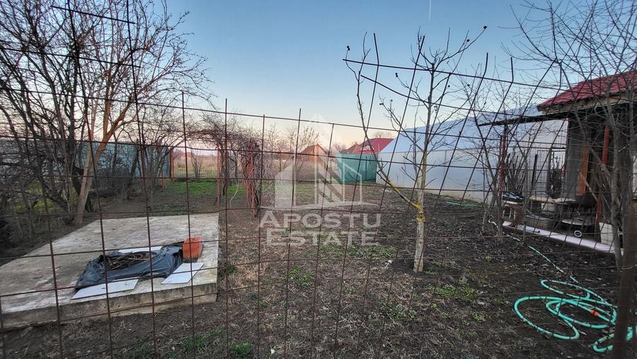 Casă individuală cu 3 camere cu Canalizare în Satchinez