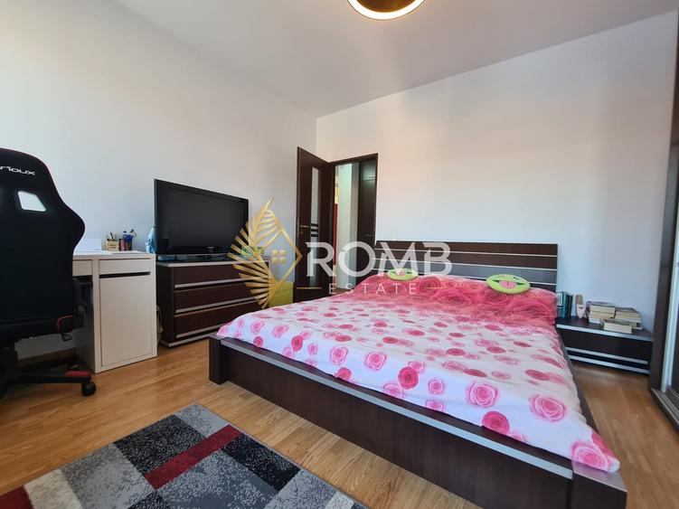 Apartament cu 3 camere semidecomandat, mobilat în Mănăștur
