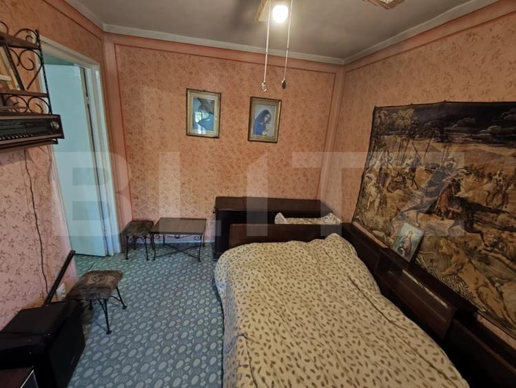 Apartament cu 3 camere semidecomandat, mobilat în Nufărul